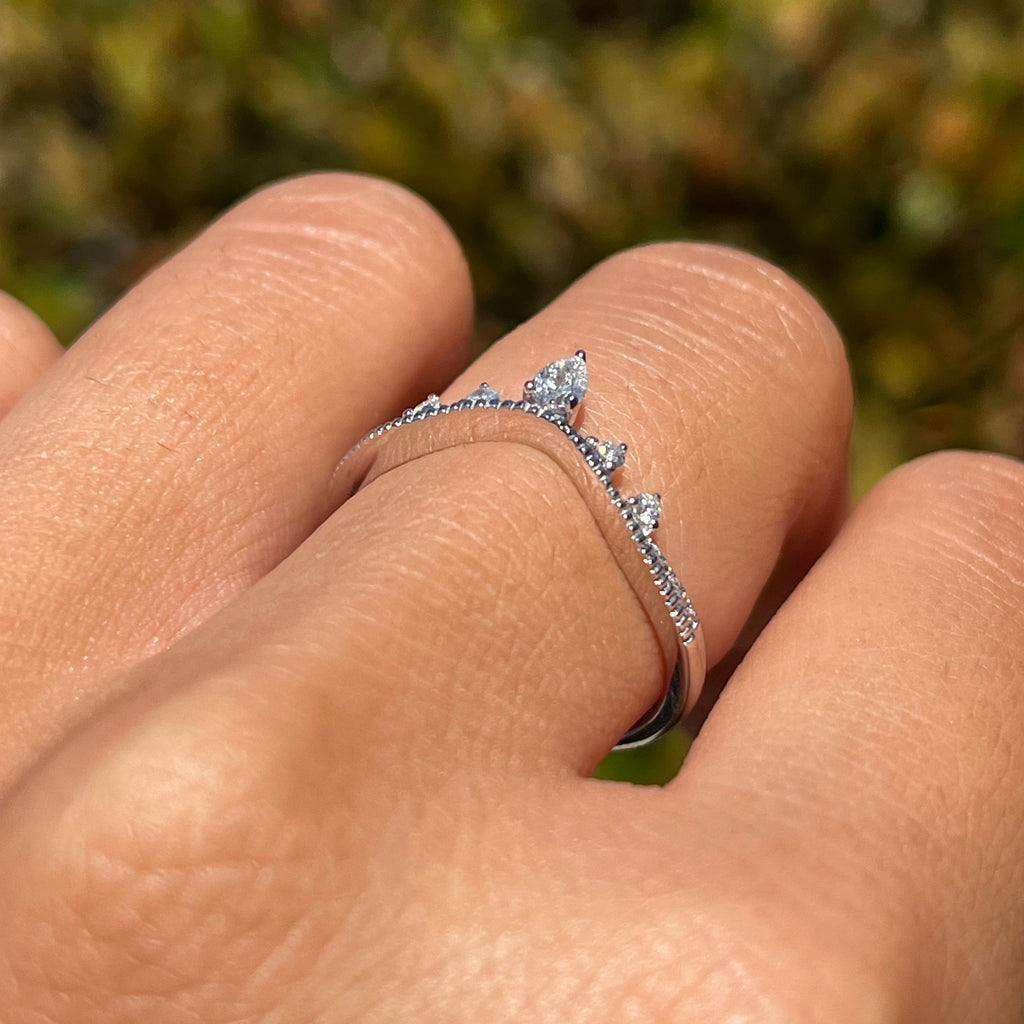 5 Stone Crown Diamond Band