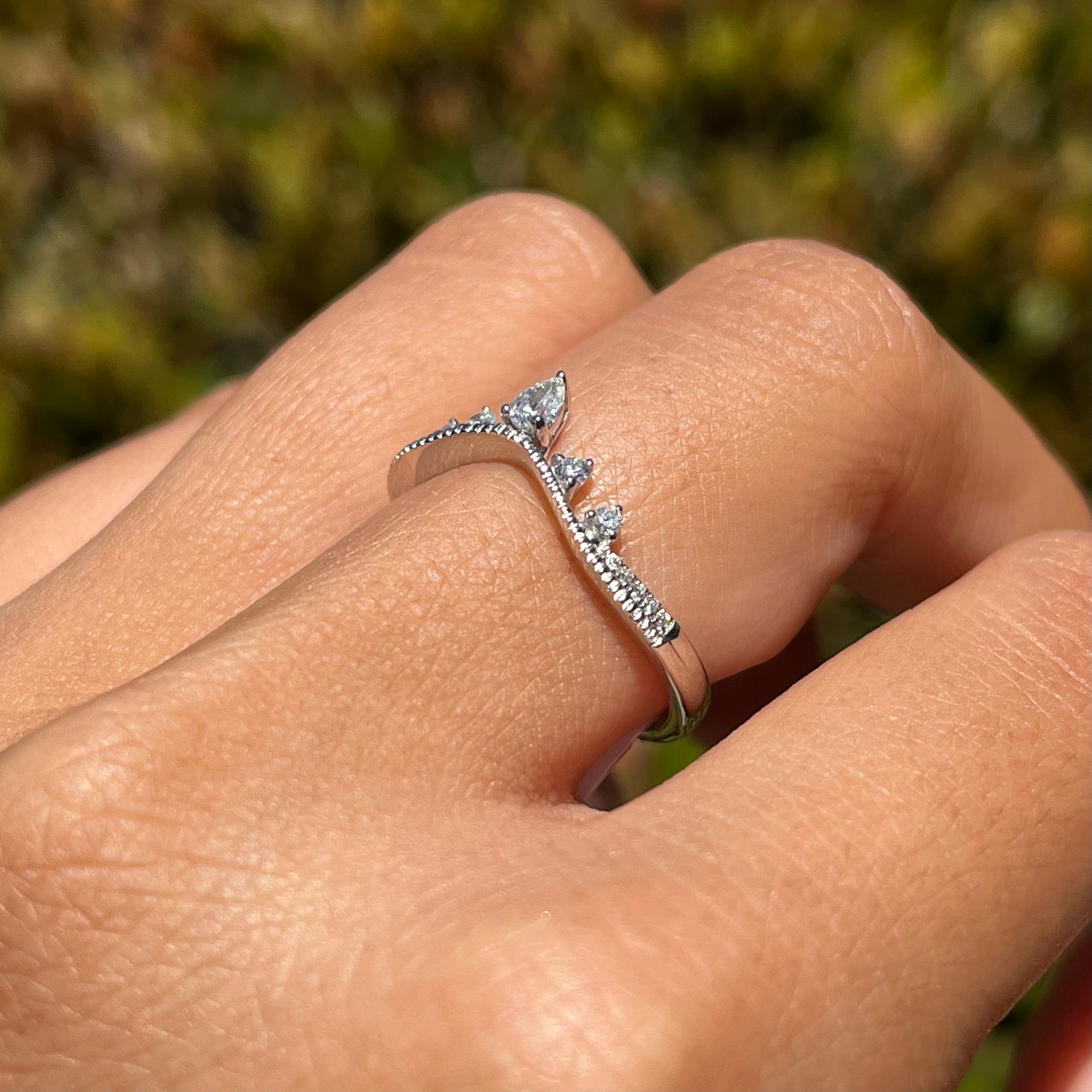 5 Stone Crown Diamond Band