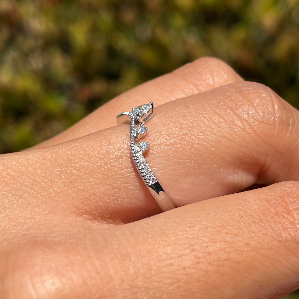 5 Stone Crown Diamond Band