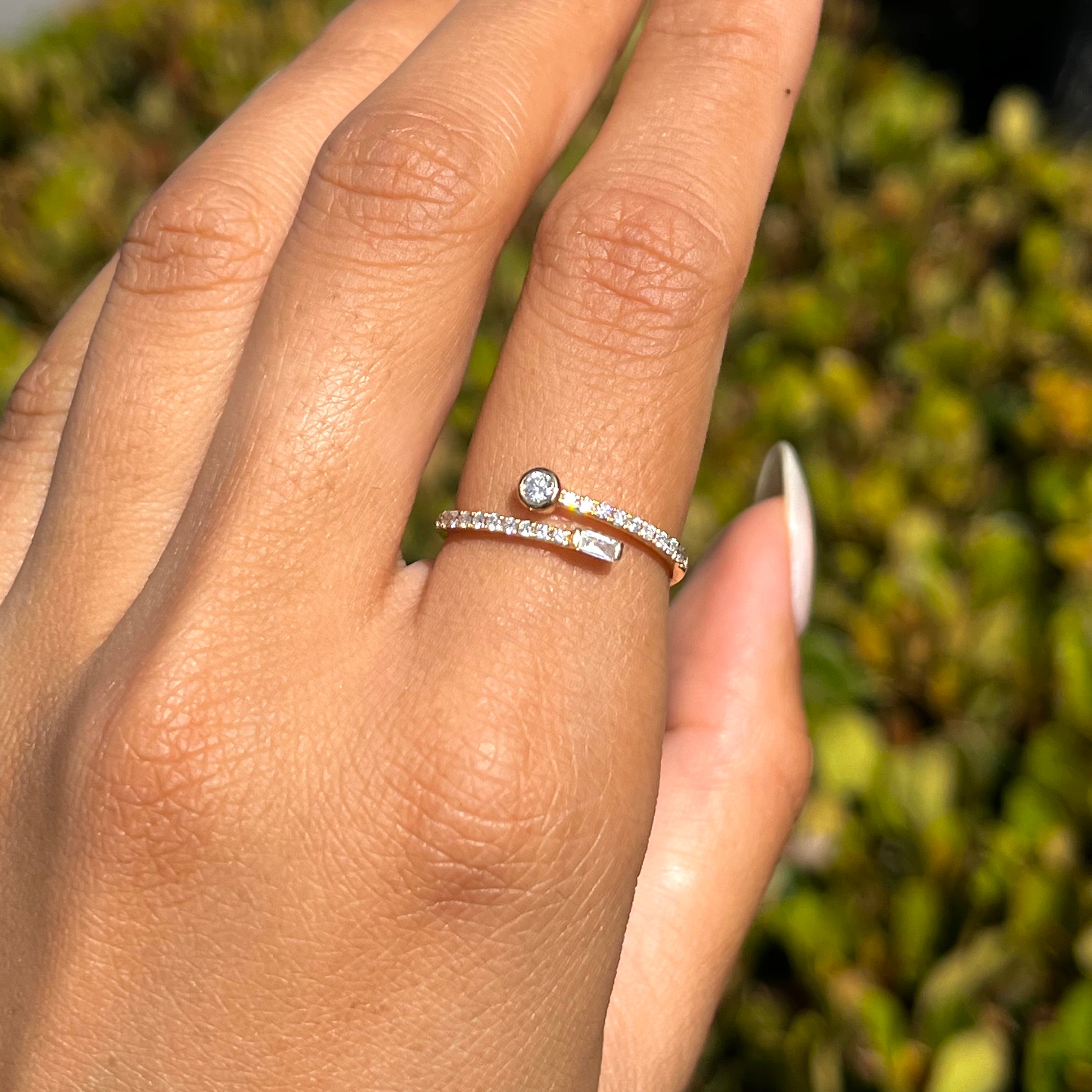 Round Bezel into Baguette Open Fashion Ring