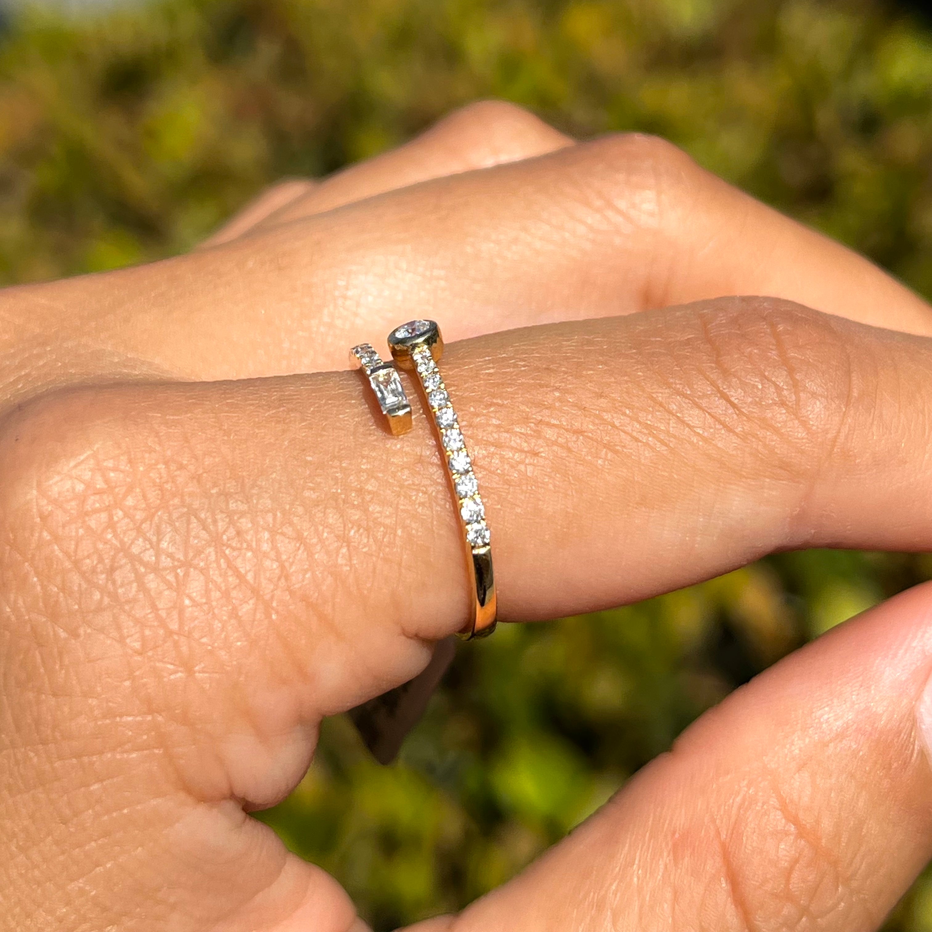 Round Bezel into Baguette Open Fashion Ring