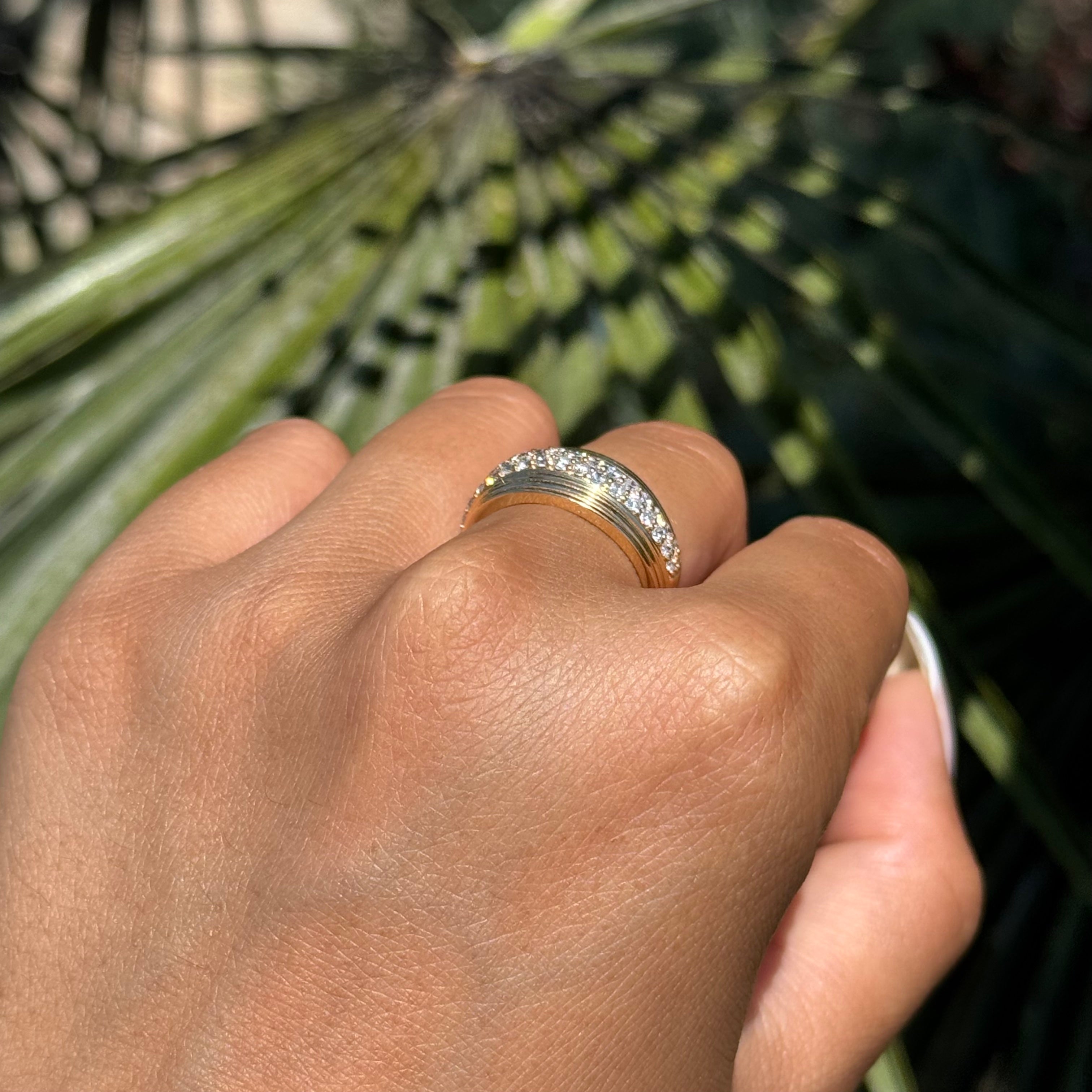 Curved Pavé Ribbed Fashion Band