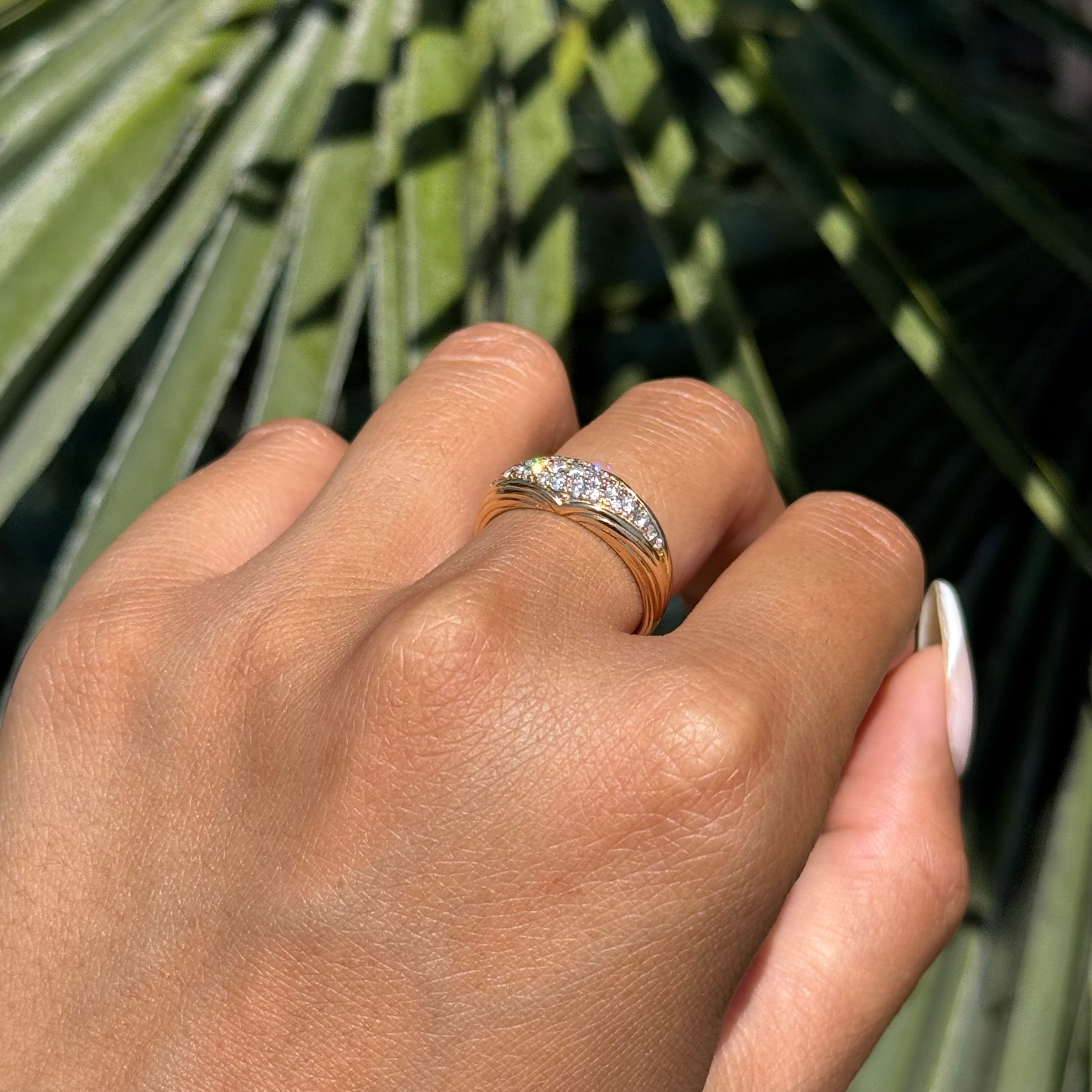 Rhombus Pavé Ribbed Band