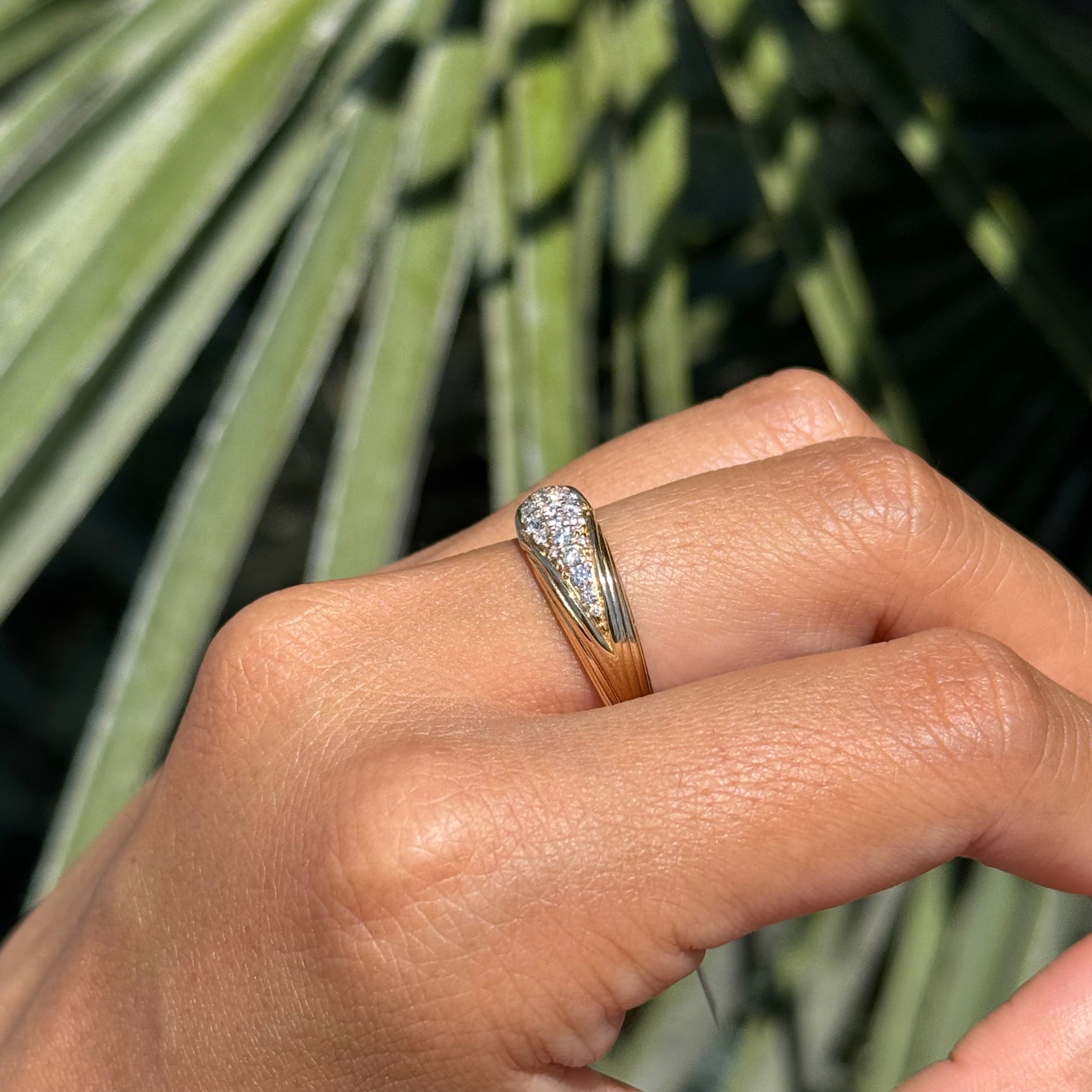 Rhombus Pavé Ribbed Band