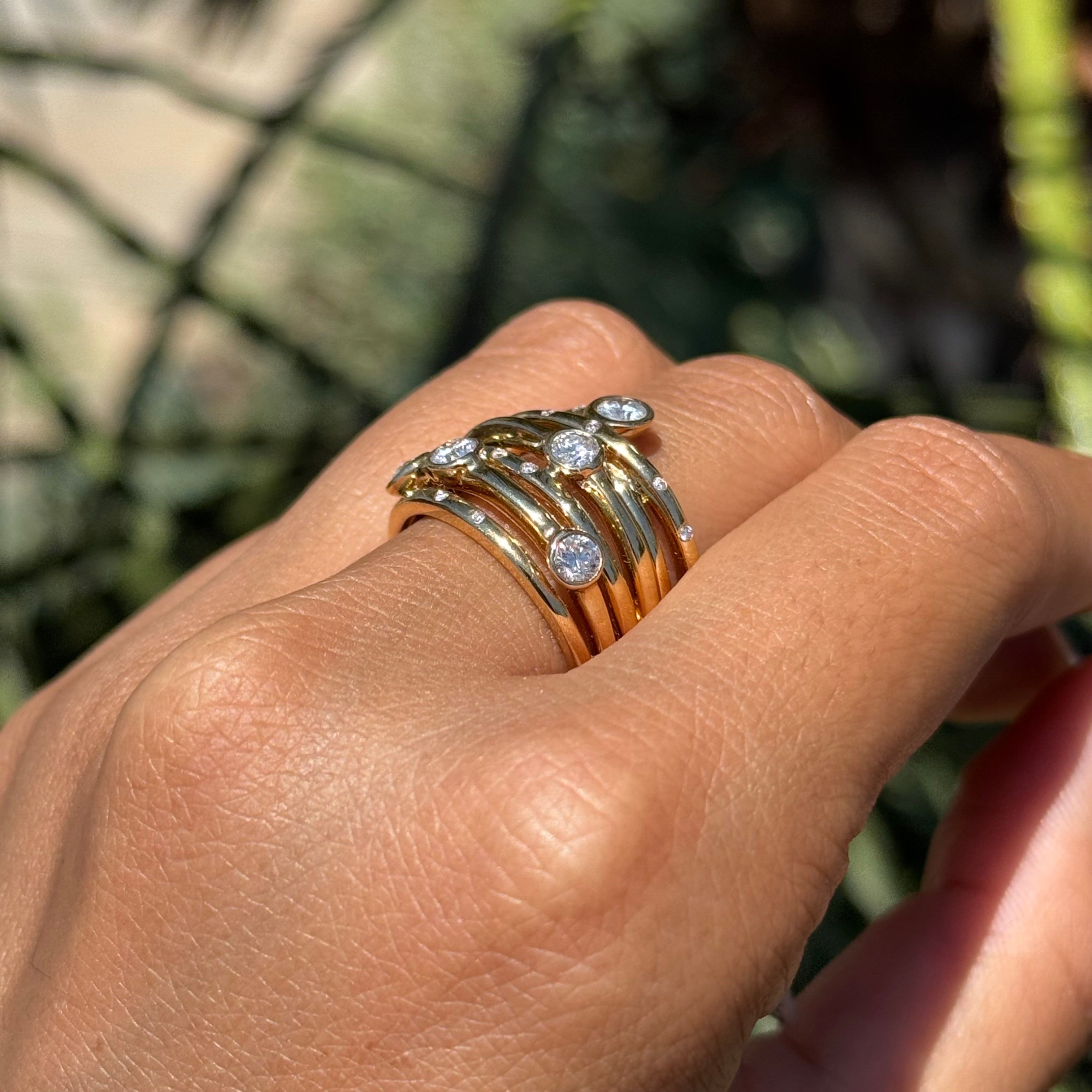 Multi Row Inset Bezel Round Cut Band