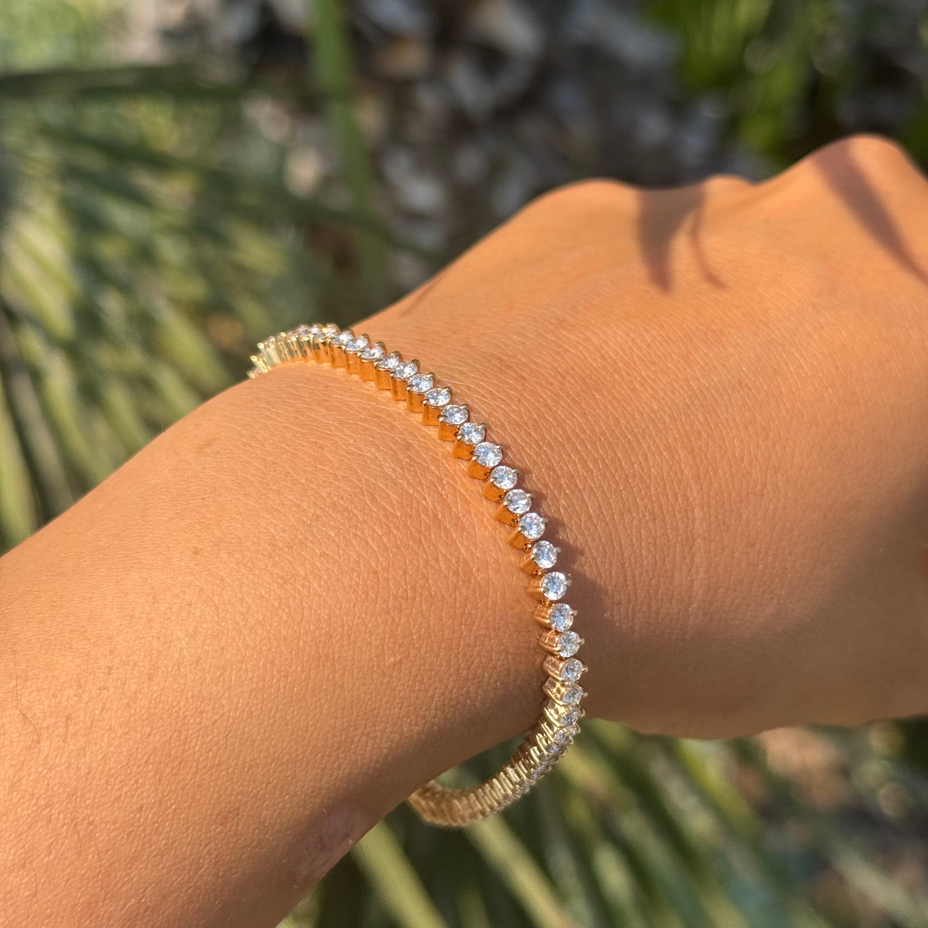 2.5MM Natural Round Diamond Tennis Bracele